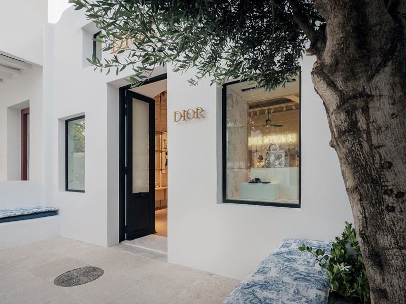 Ο οίκος Dior κάνει απόβαση στη Μύκονο - εικόνα 3