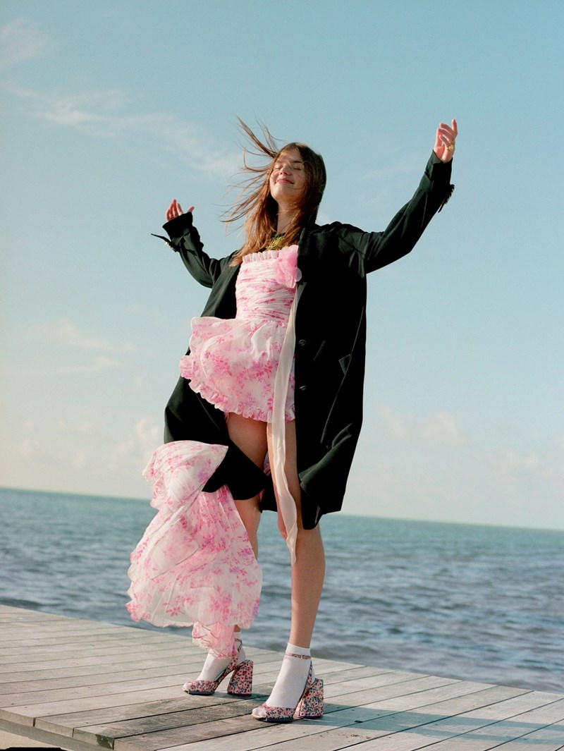 Sail Away: 6 μοναδικά φλόραλ outfits για να ομορφύνεις το καλοκαίρι σου - εικόνα 6