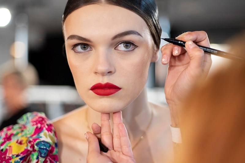 6 προϊόντα ομορφιάς-φετίχ που θέλουμε να αποκτήσουμε αυτό το μήνα - εικόνα 1