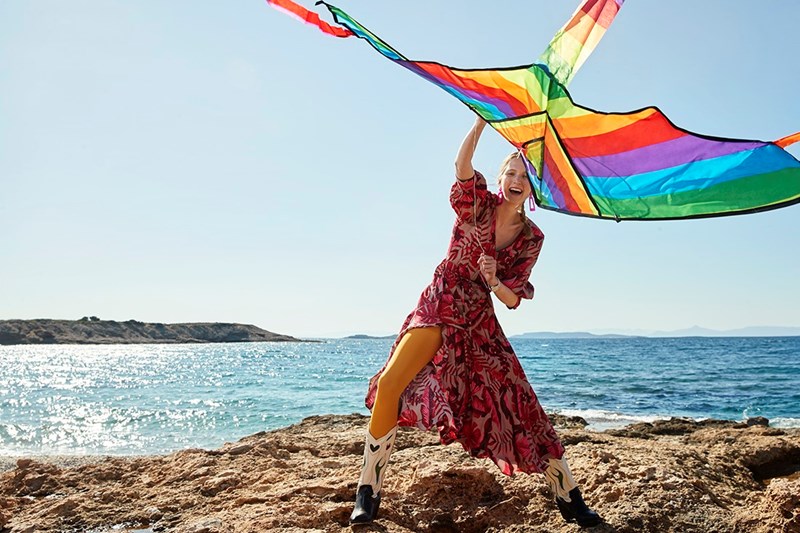 Οι Havainas βάφονται στα χρώματα του Pride - εικόνα 1