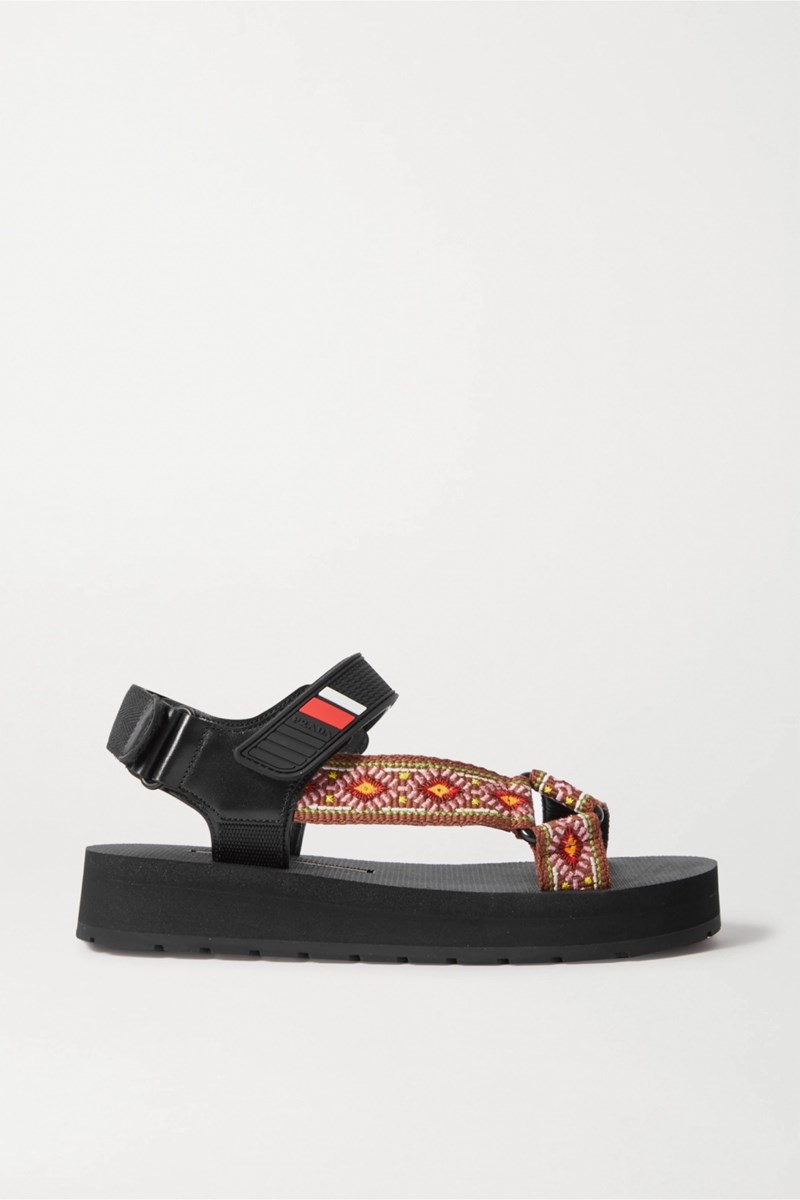 Hiking Sandals: Το πιο πολυσυζητημένο shoe trend είναι και το πιο άνετο - εικόνα 4