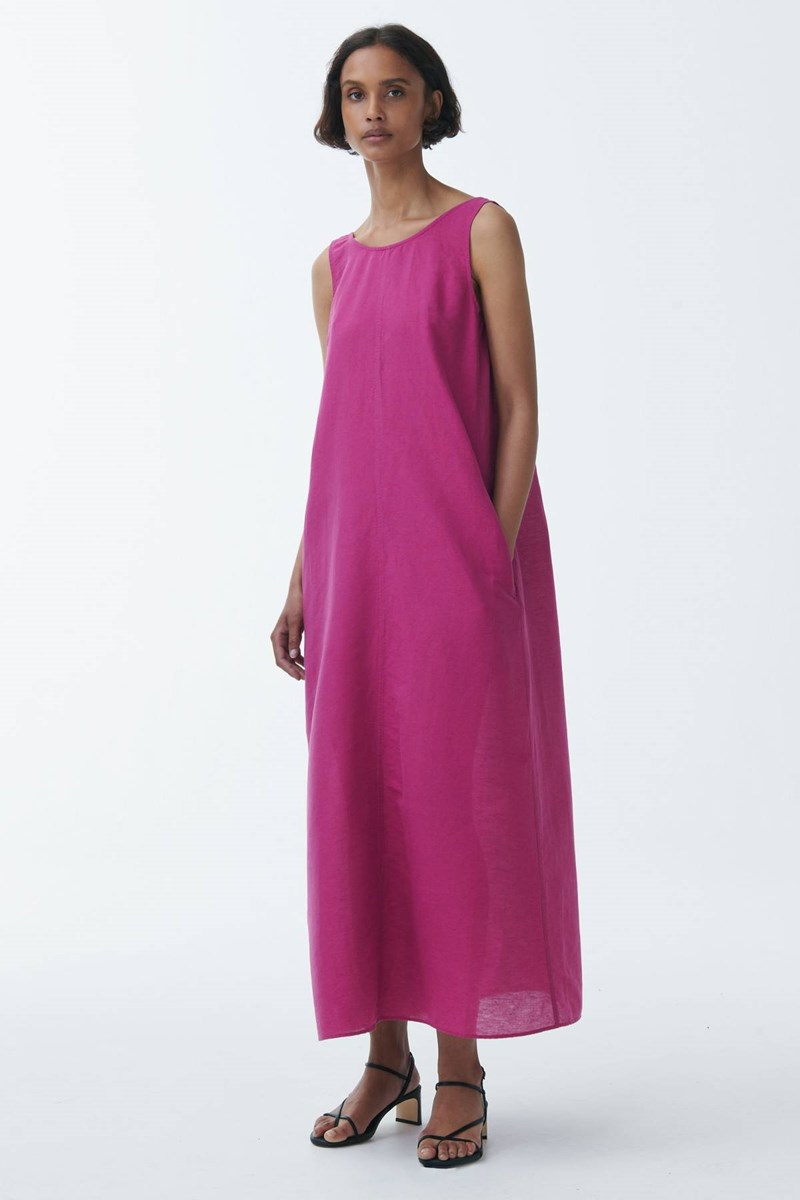 Baby, it's SUPER HOT outside: Αυτά τα oversized κομμάτια θα είναι οι απόλυτοι σύμμαχοί σου από εδώ και στο έξης - εικόνα 2