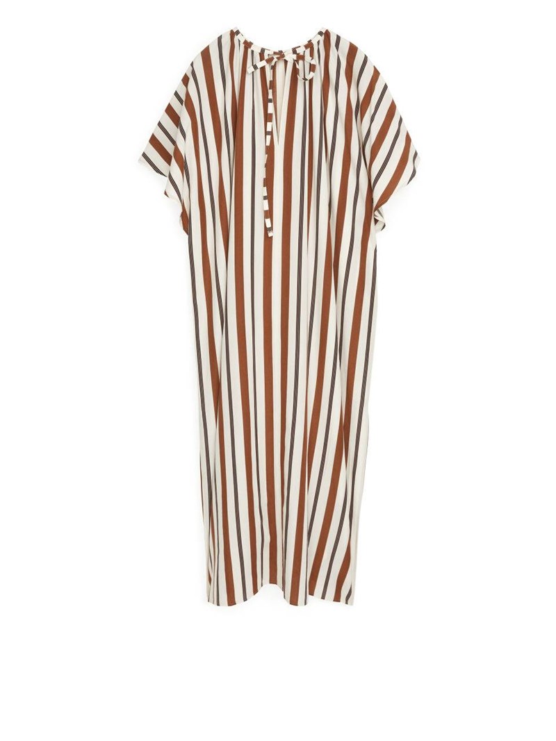 Baby, it's SUPER HOT outside: Αυτά τα oversized κομμάτια θα είναι οι απόλυτοι σύμμαχοί σου από εδώ και στο έξης - εικόνα 8