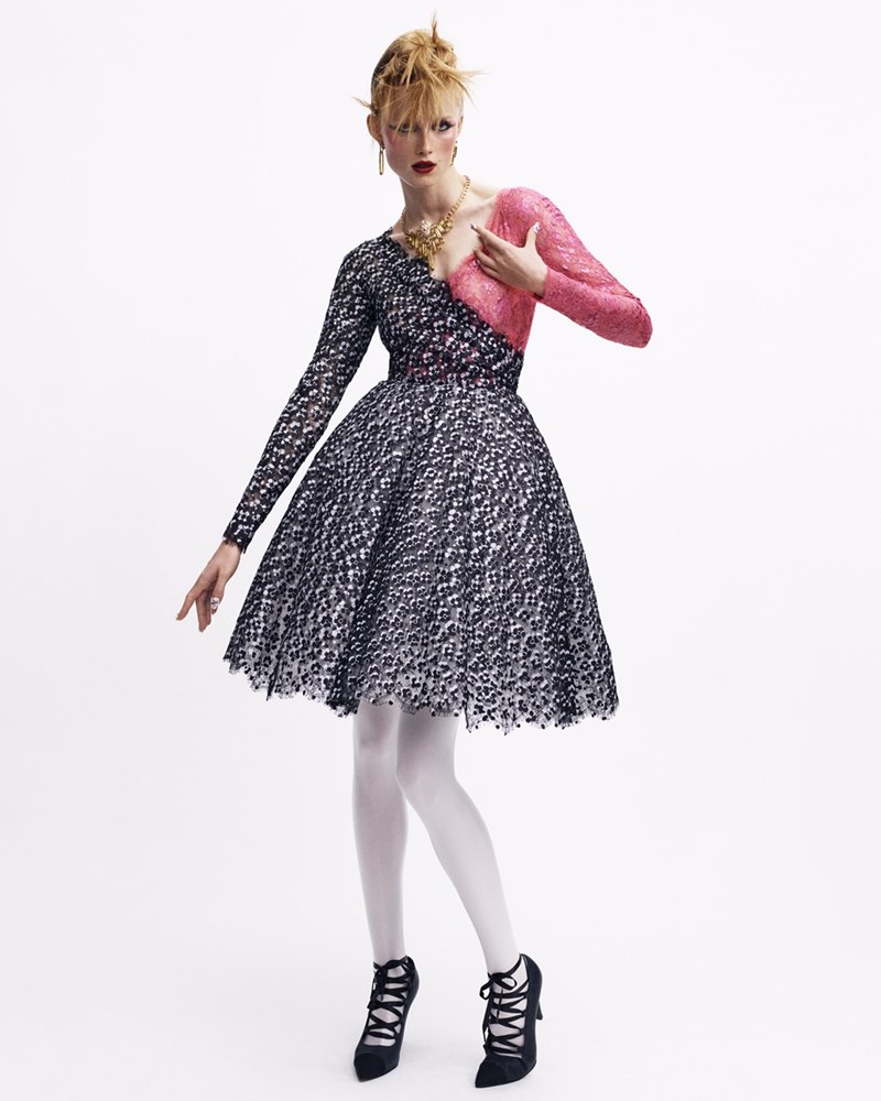 H Haute Couture συλλογή του οίκου Chanel είχε punk διάθεση - εικόνα 5