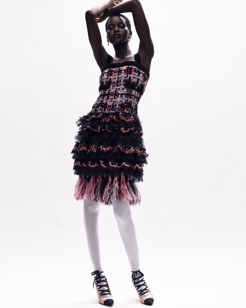 H Haute Couture συλλογή του οίκου Chanel είχε punk διάθεση - εικόνα 2