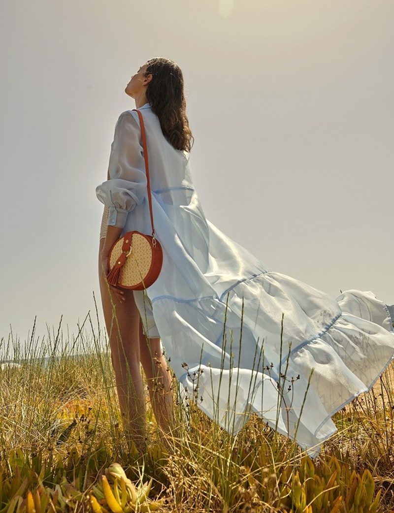 Greek Chic: Οι ολοκαίνουριες τσάντες με ελληνική υπογραφή - εικόνα 3