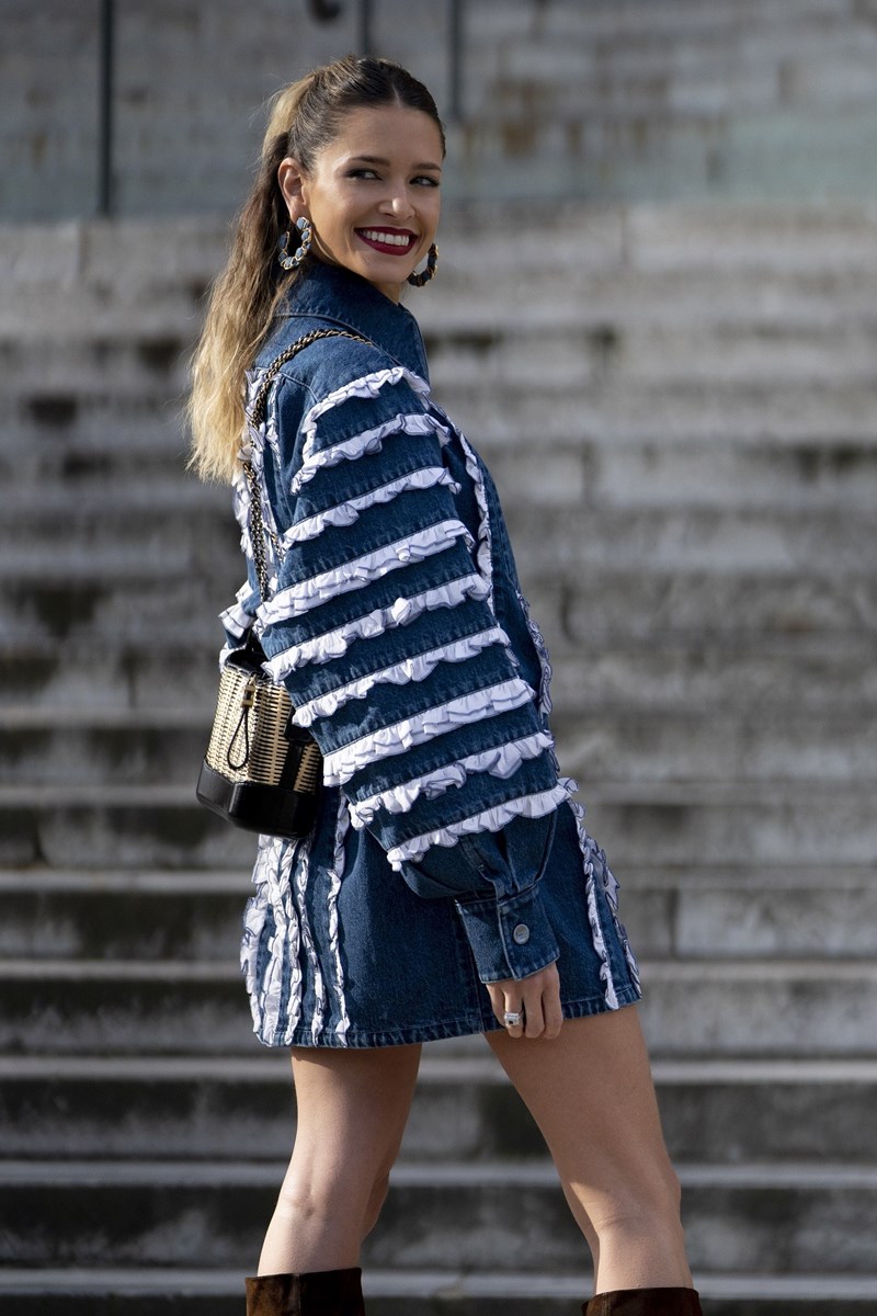 Το τζην σεμιζιέ είναι το κομμάτι που θα φοράς μέχρι το φθινόπωρο - εικόνα 1