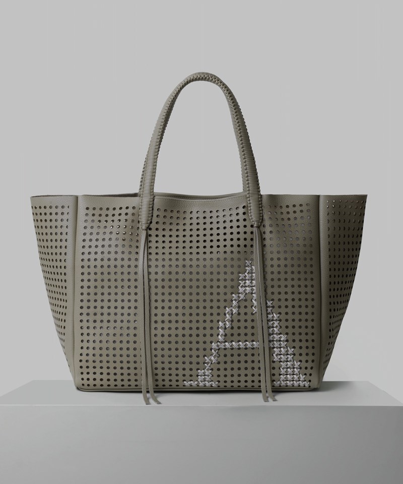 Οι πιο elegant τσάντες με ελληνική υπογραφή - εικόνα 1