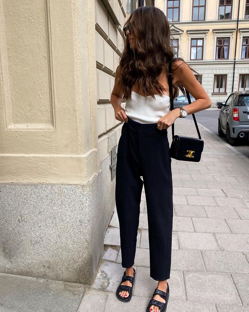 Η απλότητα είναι πάντα chic (9 looks που θα σε πείσουν) - εικόνα 1