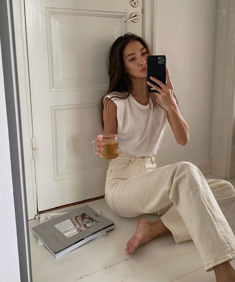 Η απλότητα είναι πάντα chic (9 looks που θα σε πείσουν) - εικόνα 5