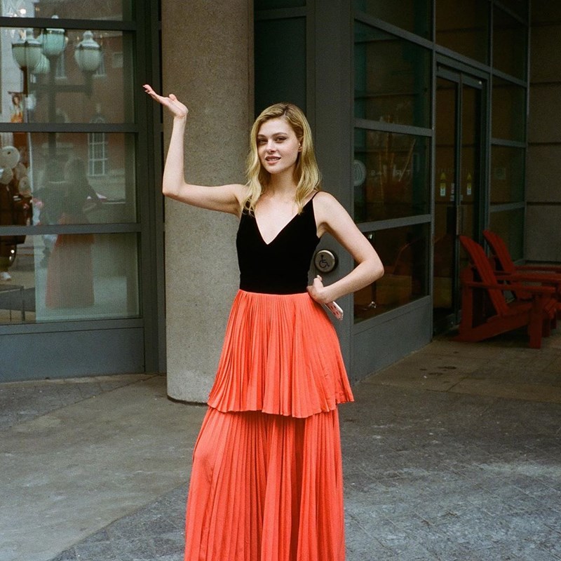 Nicola Peltz: Η σύντροφος του Brooklyn Beckham έχει και τρομερό στυλ - εικόνα 1