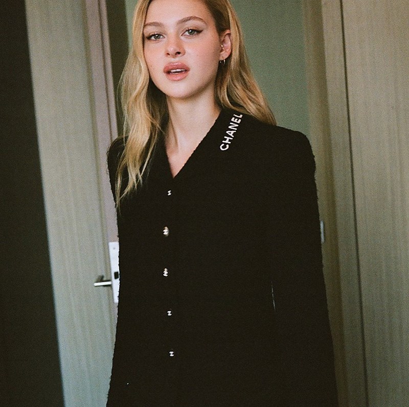 Nicola Peltz: Η σύντροφος του Brooklyn Beckham έχει και τρομερό στυλ - εικόνα 6