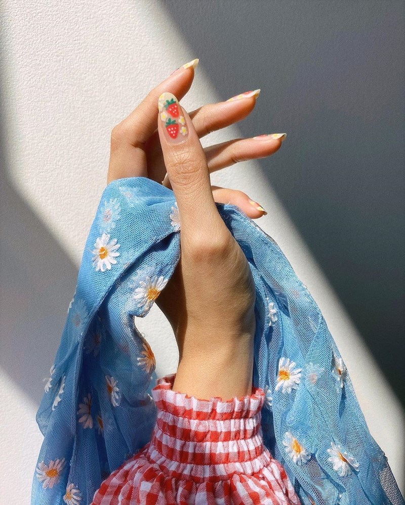 Ξεκινάμε τη νέα εβδομάδα με pop χρώματα στα νύχια και διάθεση στα ύψη - εικόνα 6