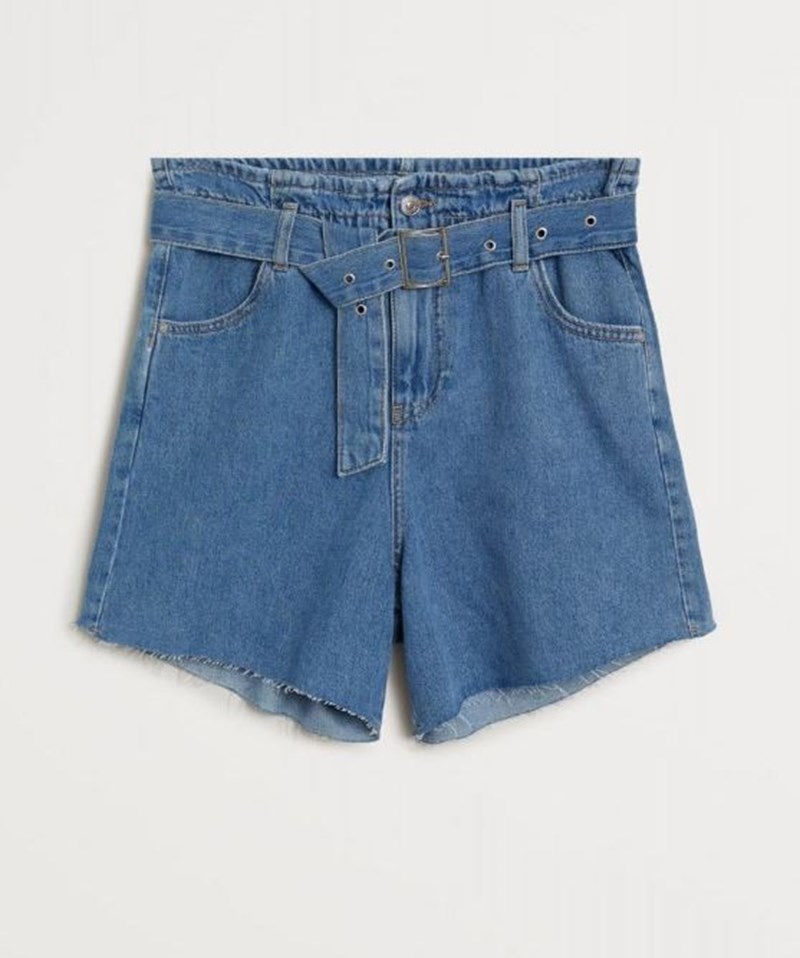 Αυτά τα denim σορτσάκια θα είναι τα πρώτα που θα μπουν στην βαλίτσα μας - εικόνα 4