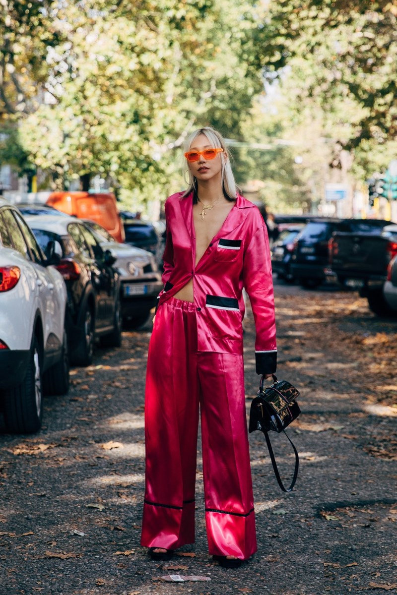 Trend Alert: Το κομμάτι που θα απογειώσει το φθινοπωρινό street style - εικόνα 8