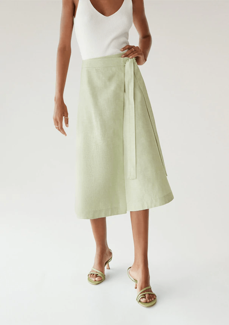 12 υπέροχες (& οικονομικές) φούστες από τα Mango που θα κάνουν τη ζωή σου ευκολότερη και πιο... στυλάτη! - εικόνα 2