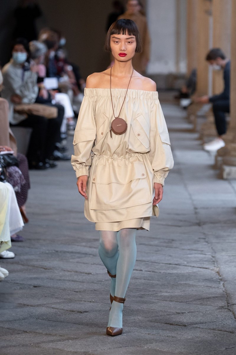 Το show του οίκου Max Mara στην Εβδομάδα Μόδας του Μιλάνου - εικόνα 8
