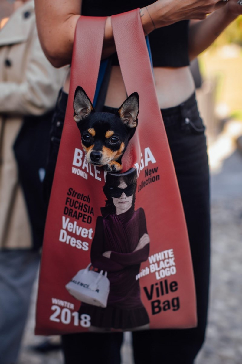 Οι τσάντες που πρωταγωνιστούν τώρα στο street style - εικόνα 6