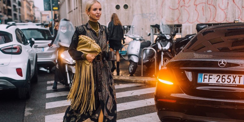 Οι τσάντες που πρωταγωνιστούν τώρα στο street style - εικόνα 2