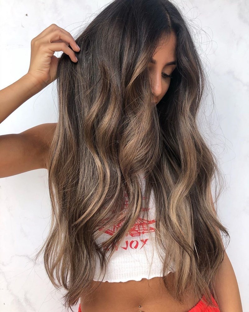 Chocolate & Almond: Αυτό το hair trend είναι απόλαυση! - εικόνα 5