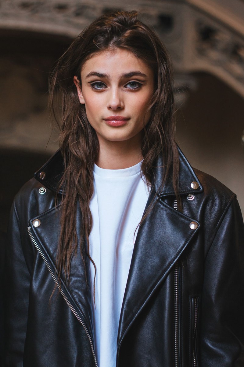 Το δερμάτινο jacket είναι αυτό που θα πάρεις σήμερα αλλά θα φοράς για πάντα (5 top επιλογές!) - εικόνα 2