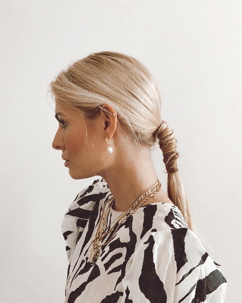 8 απλά χτενίσματα που κάνουν συχνά οι αγαπημένες μας influencers και μας «έψησαν» - εικόνα 3