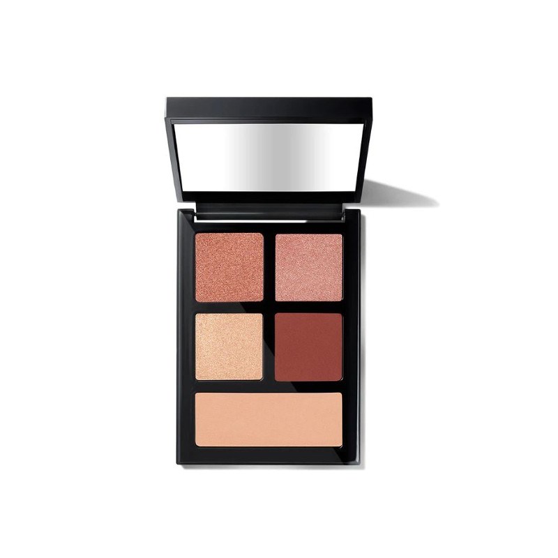 Παλέτα σκιών The Essential Multicolor Eye Shadow Palette στην απόχρωση Warm Cranberry, της Bobbi Brown.