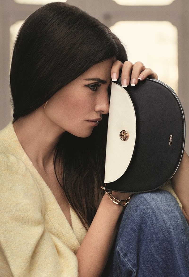 Η Penelope Cruz αλλάζει 5 πρόσωπα - εικόνα 1