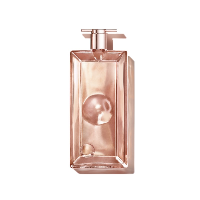 Άρωμα Idôle l'intense, της Lancôme.