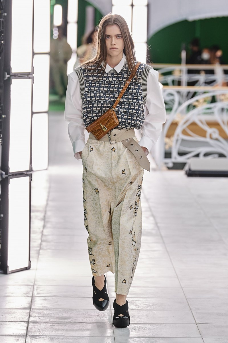 To show του οίκου Louis Vuitton στην Εβδομάδα Μόδας του Παρισιού - εικόνα 1