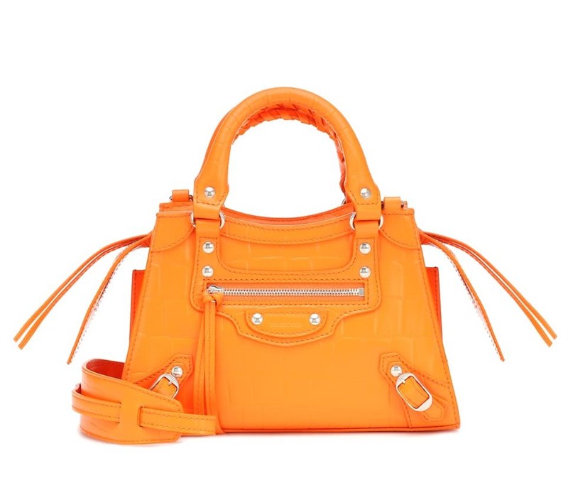 Pop Of Color: Το αξεσουάρ που υπόσχεται να βγάλει όλα τα look σου από την «basic zone» - εικόνα 9
