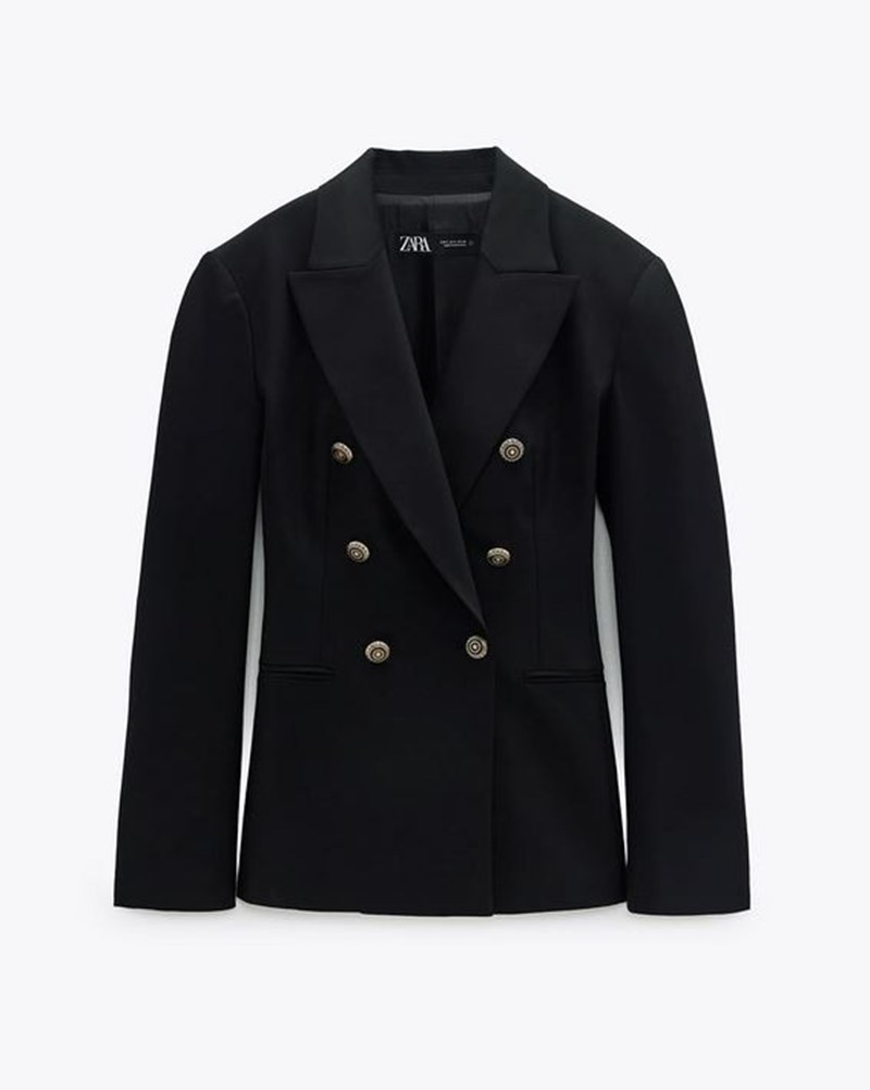 Σακάκι με χρυσαφί κουμπιά, Zara.
