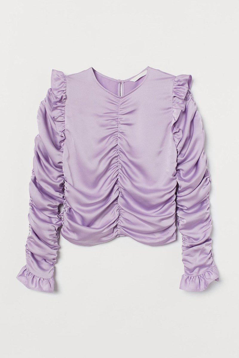 Zara, Mango, Bershka, H&M: 10 low-budget κομμάτια για να ξεκινήσει η εβδομάδα με στυλ - εικόνα 5