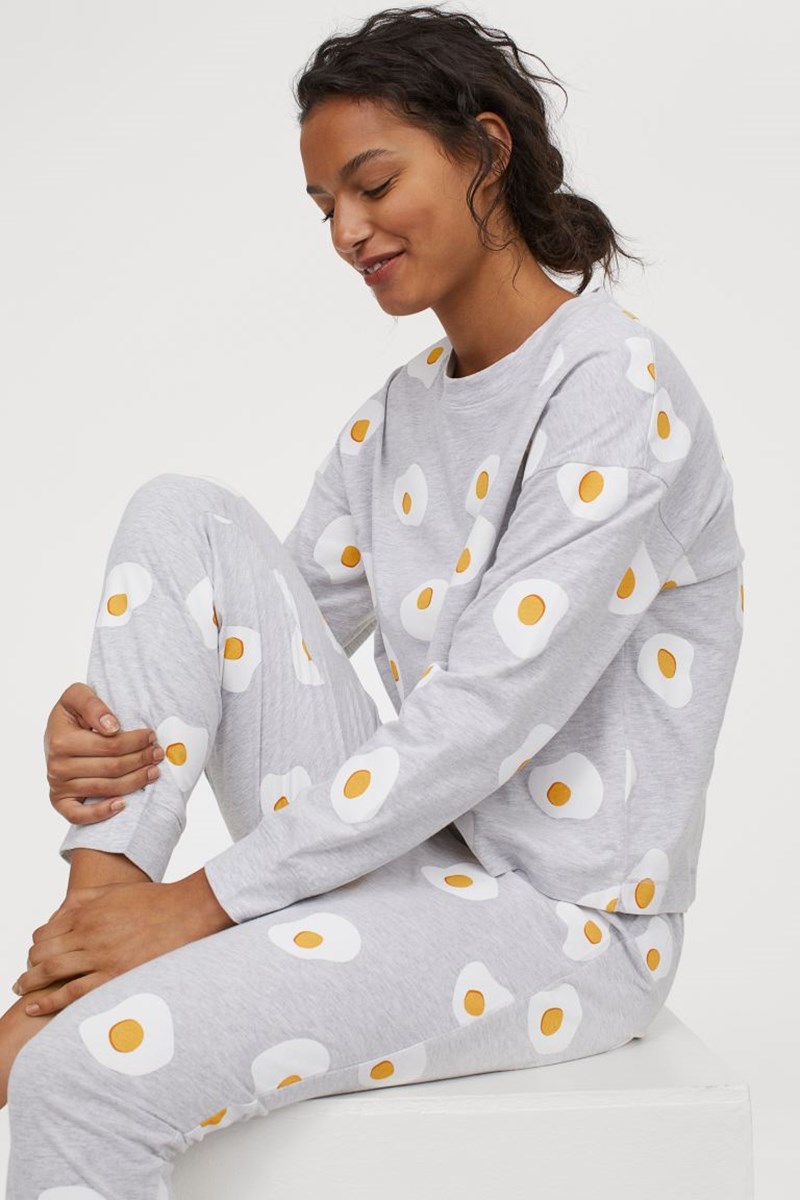 Παγκόσμια Ημέρα Ύπνου: 22 φανταστικά pyjama set για να είσαι stylish ακόμα και στον ύπνο σου - εικόνα 12