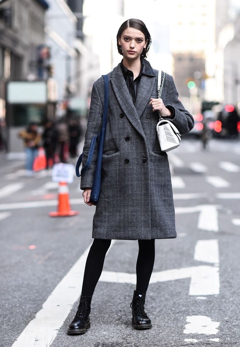 Αρβύλες: 8+1 χειμερινά look για να τις φορέσεις με στυλ - εικόνα 7