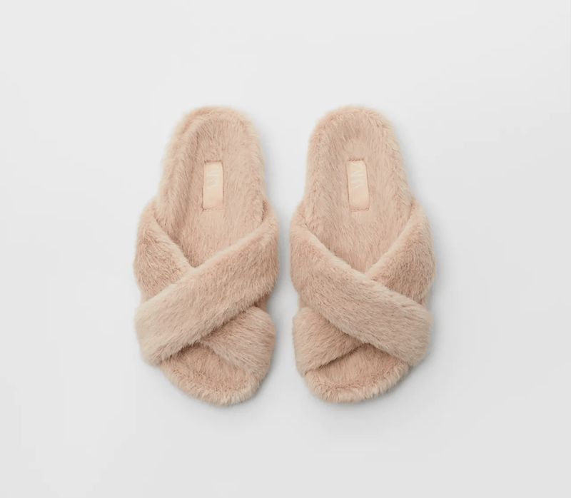 παντόφλες Zara