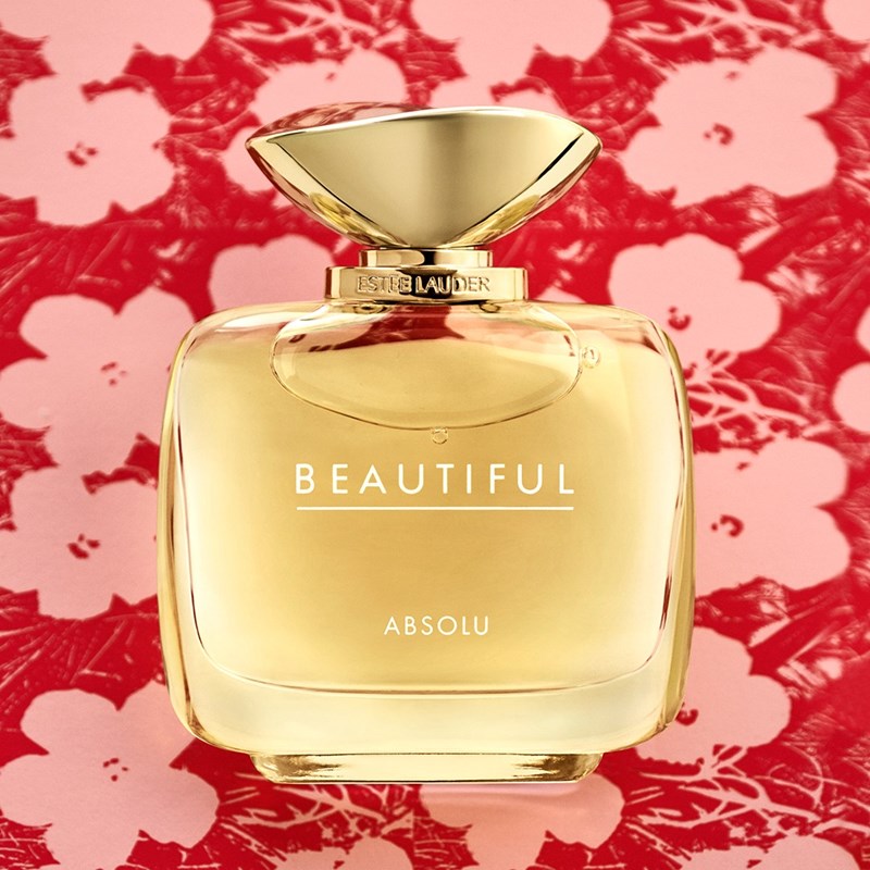 8 αρώματα φορούν τα γιορτινά τους και μας παρασύρουν στο όνειρο - εικόνα 1