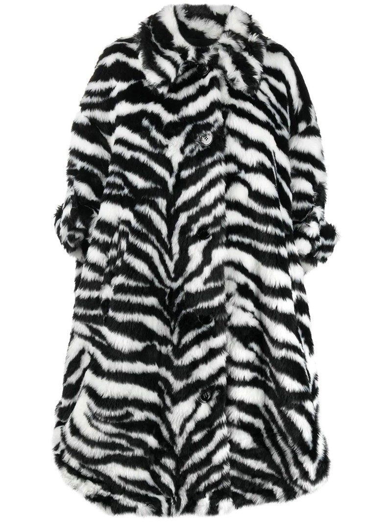 Zebra Print: Θα το φοράμε ξανά και ξανά όλο το 2021! - εικόνα 3