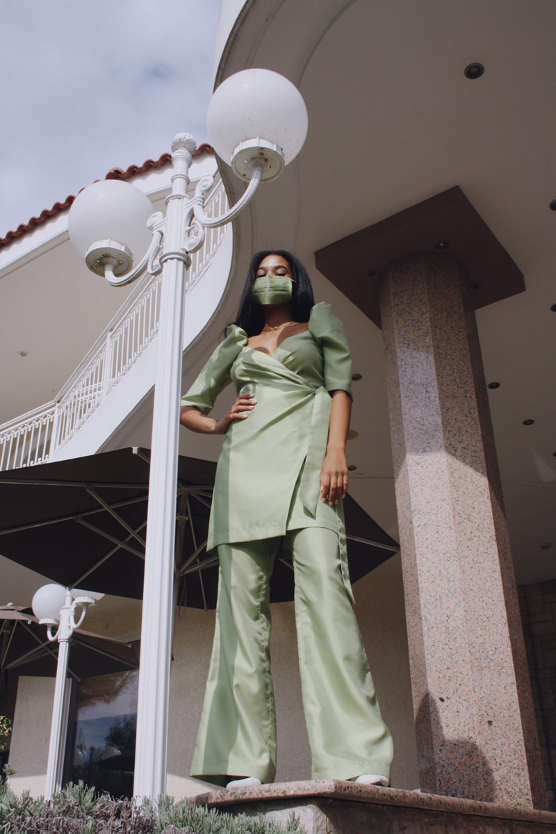 Roses Are Red: Μια συλλογή που απογειώνει τη θηλυκότητα - εικόνα 3