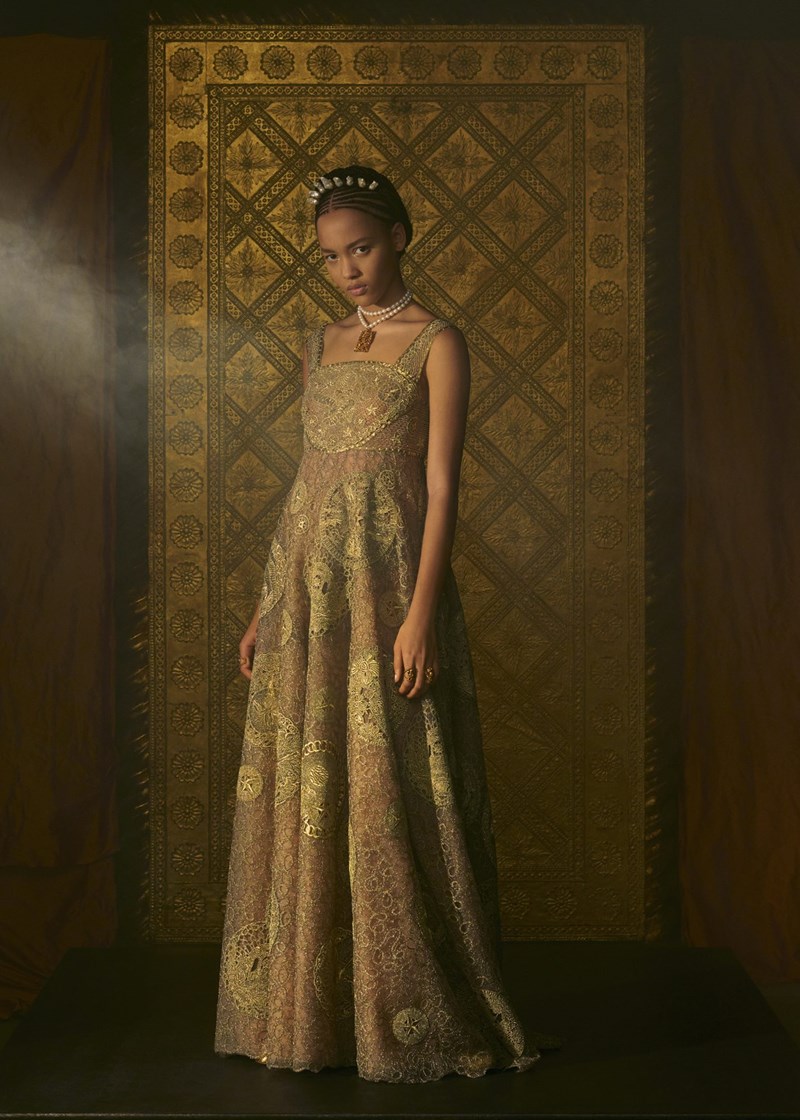 Η Haute Couture SS21 συλλογή του οίκου Dior ήταν γεμάτη μυστήριο και ερωτισμό - εικόνα 5