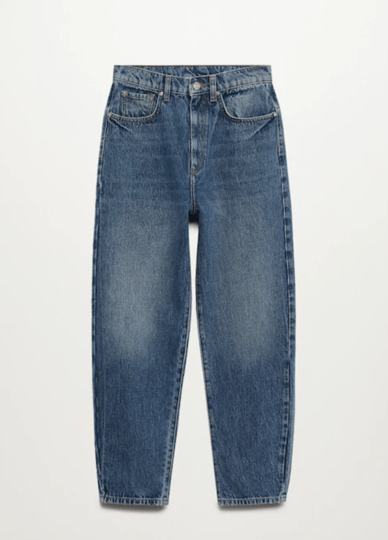 12 denim παντελόνια μέχρι €40 που θα φοράς μέχρι να «λιώσουν» - εικόνα 1