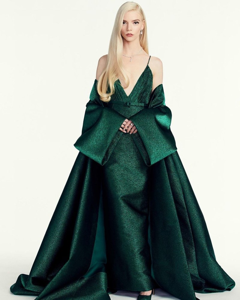 Όλα τα μυστικά πίσω από το εντυπωσιακό look της Anya Taylor-Joy στις #GoldenGlobes2021 - εικόνα 1