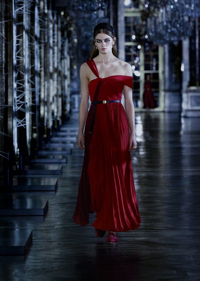 Paris Fashion Week: Το AW21 show του οίκου Dior ήταν όλα τα παραμύθια μαζί - εικόνα 6