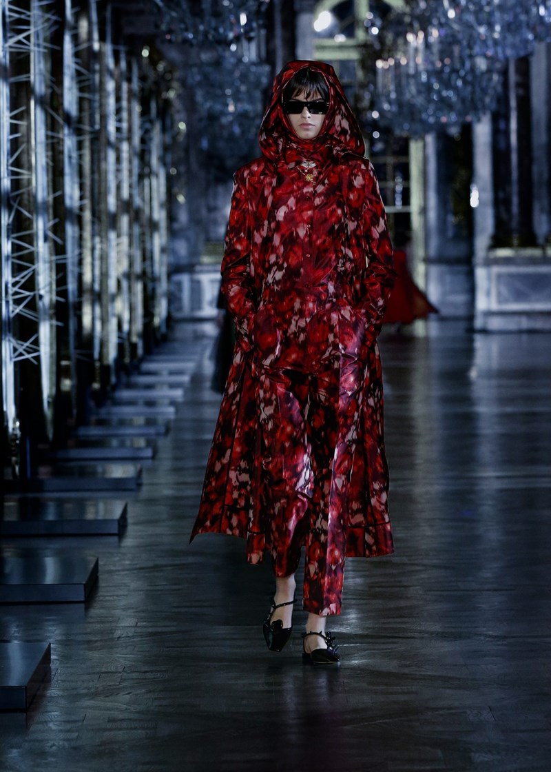 Paris Fashion Week: Το AW21 show του οίκου Dior ήταν όλα τα παραμύθια μαζί - εικόνα 11