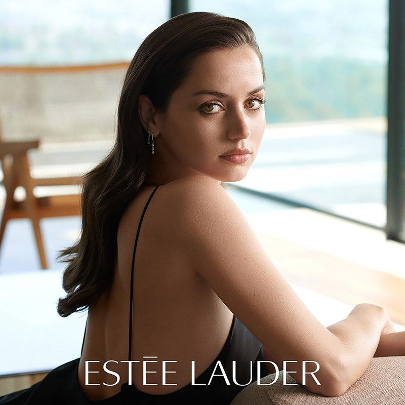 Ana de Armas: Με ποια εταιρεία ομορφιάς έκανε συνεργασία το νέο Bond girl; - εικόνα 1