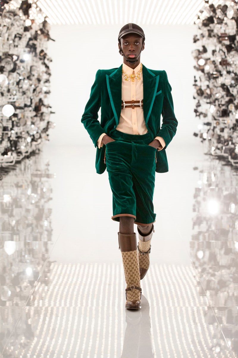 Gucci Aria: O Alessandro Michele ενώνει τις δυνάμεις του με τον οίκο Balenciaga σε μια ανατρεπτική συλλογή για τα 100 χρόνια Gucci - εικόνα 11