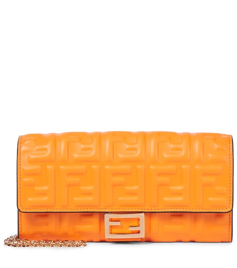 Baguette Bag: H πιο hot τσάντα της χρονιάς πιθανότατα να υπάρχει ήδη στη συλλογή σου - εικόνα 4