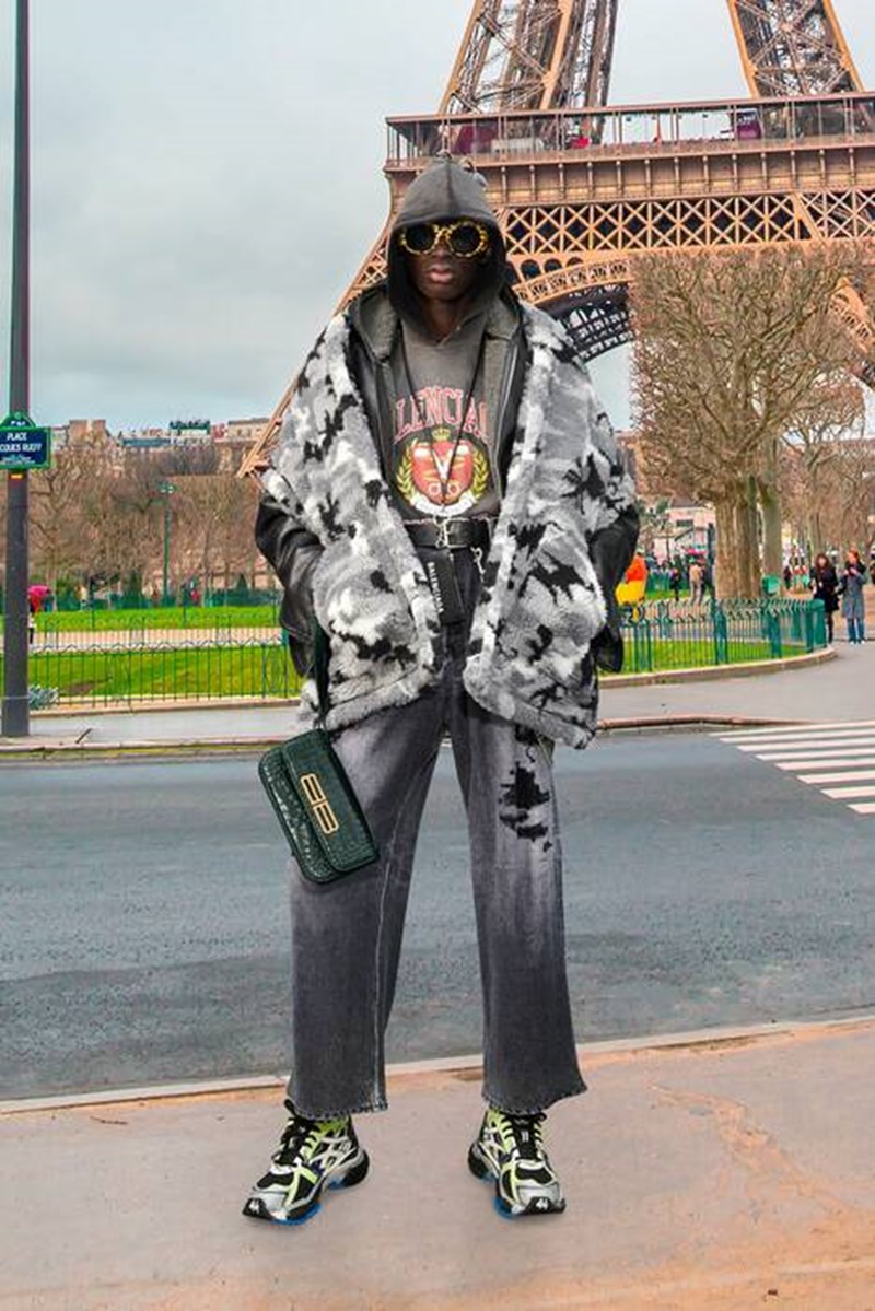 Η Pre-Fall 2021 συλλογή της Balenciaga φωτογραφίζεται με φόντο τα πιο δημοφιλή αξιοθέατα του κόσμου (ανάμεσά τους κι η Ακρόπολη) - εικόνα 4