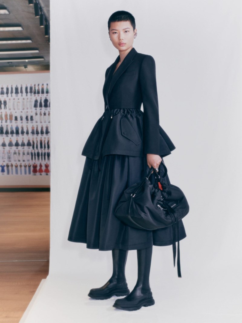 Ο Alexander McQueen μας υπόσχεται μια σεζόν γεμάτη ζωηρά χρώματα και δυναμισμό - εικόνα 18