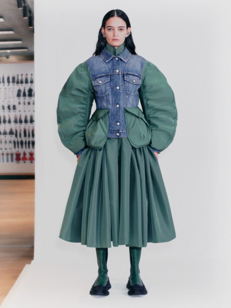 Ο Alexander McQueen μας υπόσχεται μια σεζόν γεμάτη ζωηρά χρώματα και δυναμισμό - εικόνα 4